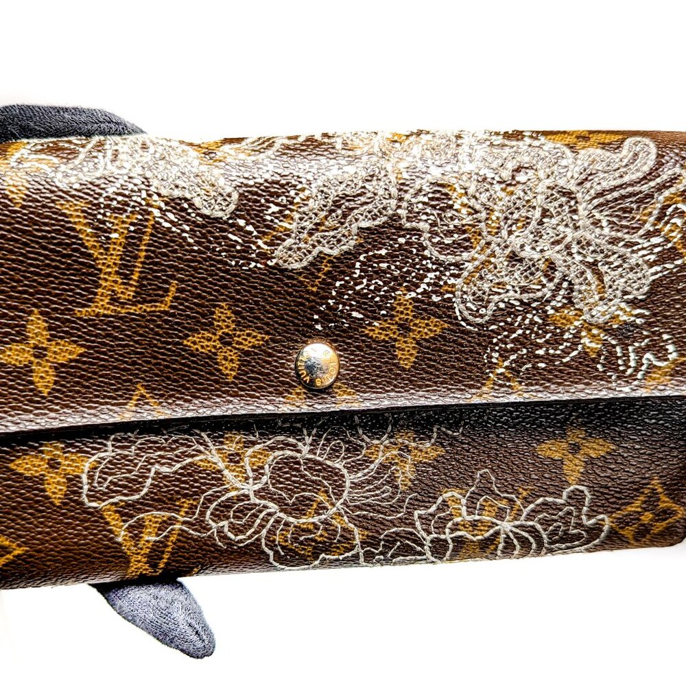 LOUIS VUITTON Ltd Edt. Dentelle Sarah Long Wallet - Picture 5 of 14